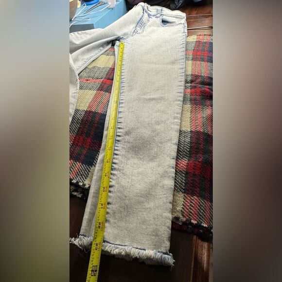 NOBO High Rise Cropped Denim Stretchy Jeans - Light Wash, Size 9 Juniors - Picture 10 of 13